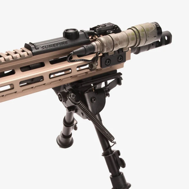 Magpul M-LOK Offset Light/optic Mount, Aluminum 3 Magpul M-LOK Offset Light/optic Mount, Aluminum
